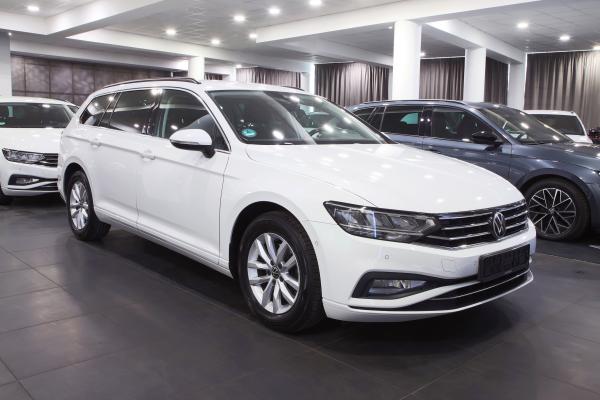 Volkswagen Passat B8 Variant 2.0 TDI 110kW DSG / Facelift / Virtual Cockpit / Webasto / ALU 16''+ zimní sada
