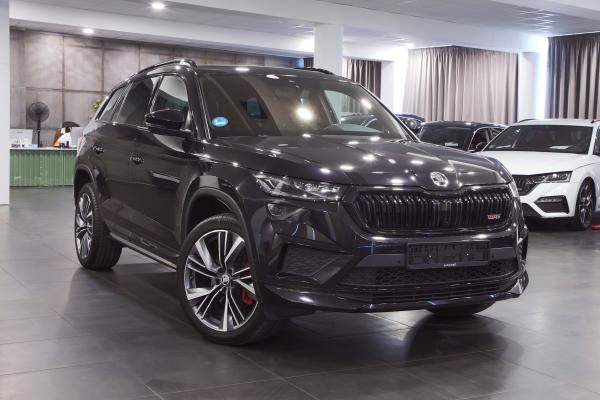 Škoda Kodiaq RS 2.0 TSI 180kW 4x4 DSG / Facelift / Webasto / Virtual Cockpit / ALU 20''