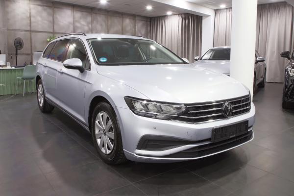 Volkswagen Passat B8 Variant 2.0 TDI 110kW DSG / Letní i zimní sada