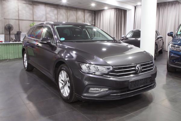 Volkswagen Passat B8 Variant 2.0 TDI 110kW DSG / ALU 16''