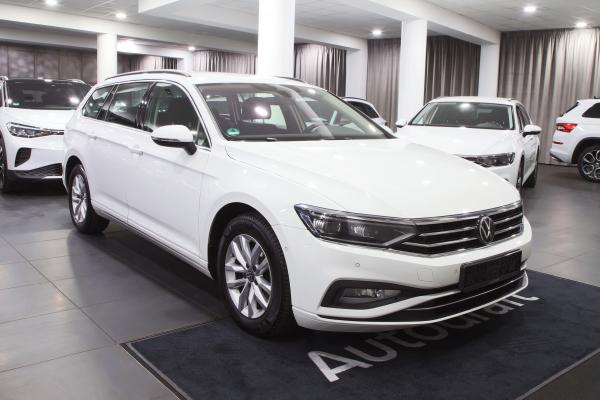 Volkswagen Passat B8 Variant 2.0 TDI 110kW DSG / ALU 16''