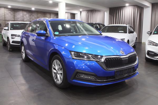 Škoda Octavia 4 Combi Style 2.0 TDI 110kW DSG / 2x sada ALU 17''