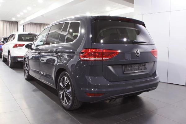 Volkswagen Touran Highline 2.0 TDI 110kW DSG / ALU 17''+ zimní sada - 2