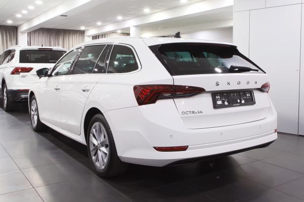 Škoda Octavia 4 Combi Style 2.0 TDI 110kW DSG / ALU 17'' - 2