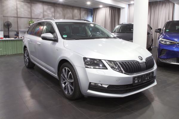 Škoda Octavia 3 Combi 2.0 TDI 110kW DSG / ALU 17''