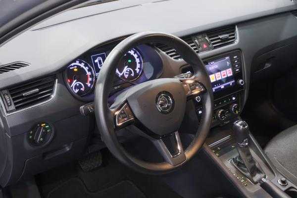 Škoda Octavia 3 Combi 2.0 TDI 110kW DSG / ALU 17'' - 3
