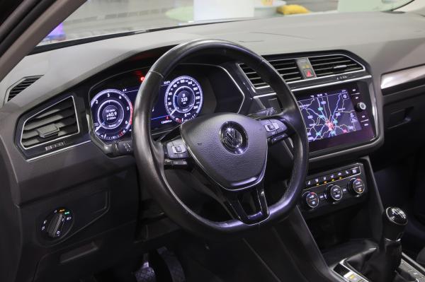 Volkswagen Tiguan Highline 2.0 TDI 110kW / ALU 17'' - 3