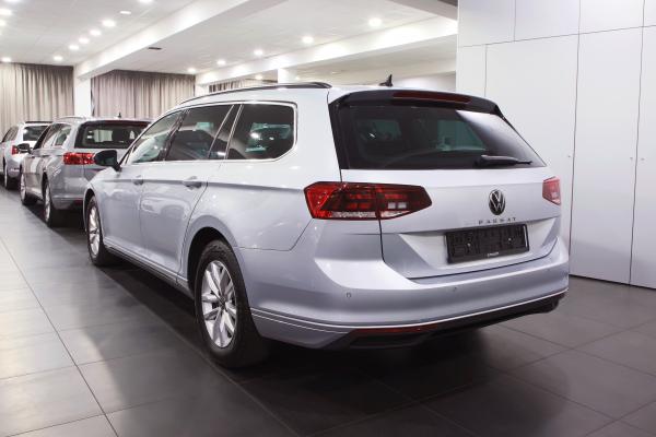 Volkswagen Passat B8 Variant 2.0 TDI 110kW DSG / ALU 16'' - 2