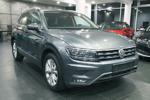 Volkswagen Tiguan Highline 4x4 2.0 TDI 176kW DSG / Active info display