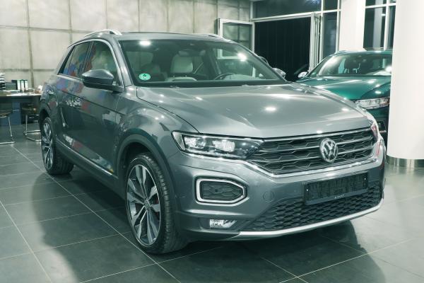 Volkswagen T-Roc Sport 4x4 2.0 TSI 140kW DSG / Active info Display