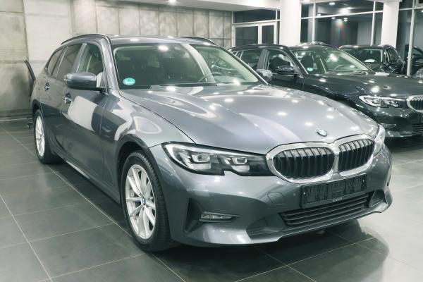 BMW 320d 4x4 xDRIVE Touring 140kW Aut. / 2x ALU / Facelift 2020
