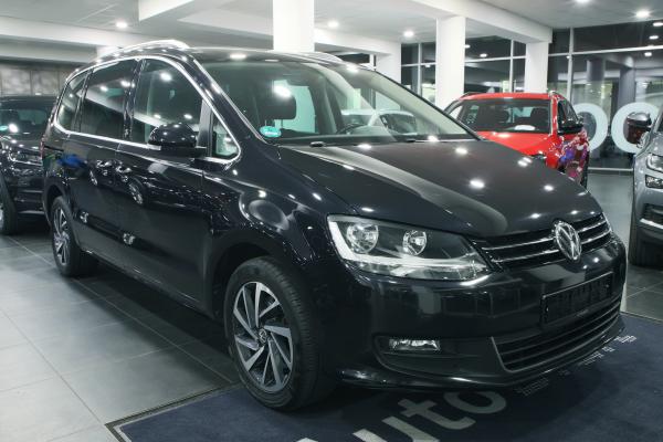 Volkswagen Sharan 2.0 TSI 162kW DSG / 7-Míst / ALU 17''