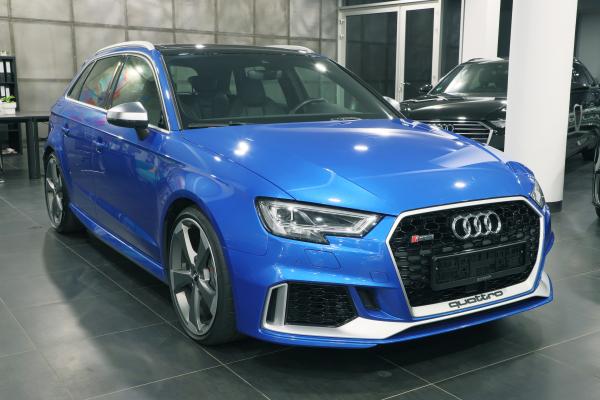 Audi RS3 Sportback 2.5 TFSI 294kW S-tronic / ALU 19''/ Virtual cockpit / Bang & Olufsen / Keramické brzdy / bez OPF  / Komisní prodej