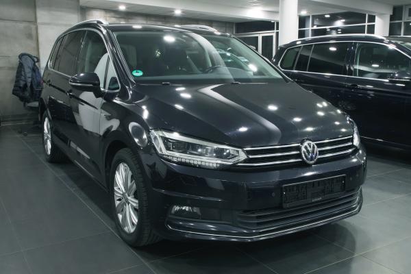 Volkswagen Touran Highline 2.0 TDI 140kW DSG / ALU 17'' / 7-míst