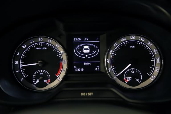 9111-img-9430-jpg-pVU9V3.jpg