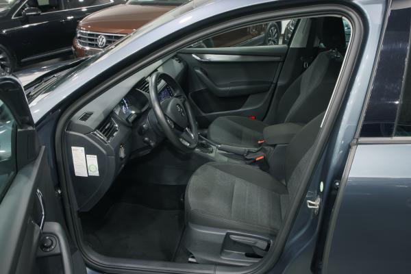 9161-img-7100-jpg-VxR2Jx.jpg