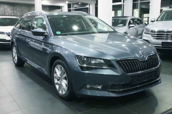 Škoda Superb 3 Combi Style 2.0 TDI 110kW DSG / ALU 17''