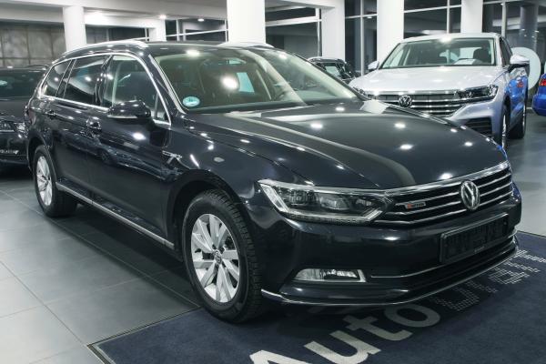 Volkswagen Passat B8 Variant Highline 4Motion 2.0 TDI 140kW 4x4 DSG / Active info Display / ALU 16''