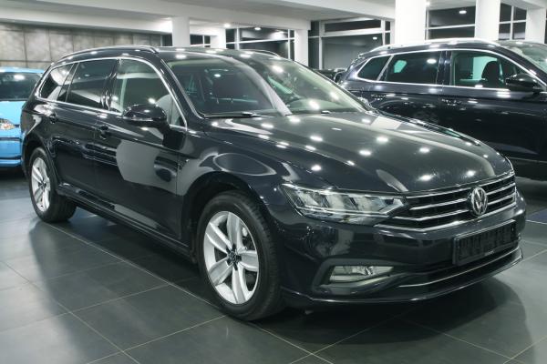 Volkswagen Passat B8 Variant Business 2.0 TDI 110kW DSG / ALU 17''/ Virtual Cockpit / Facelift 2020