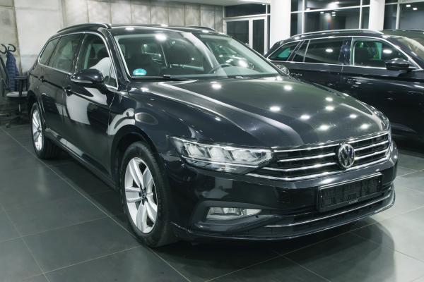 Volkswagen Passat B8 Variant Business 2.0 TDI 140kW DSG / Facelift 2020 / ALU 17''