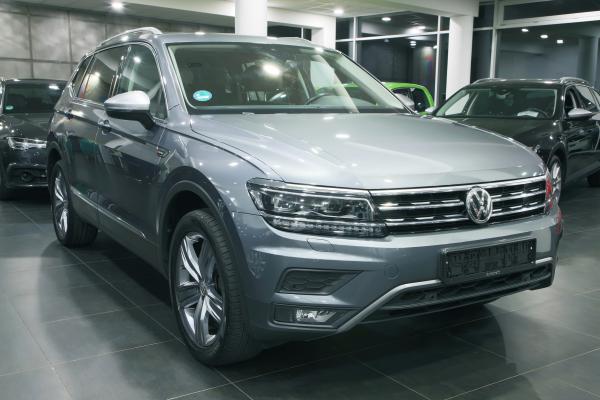 Volkswagen Tiguan Allspace Highline 4Motion 2.0 TDI 110kW DSG 4x4 / 7- míst / Virtual Cockpit / ALU 19''