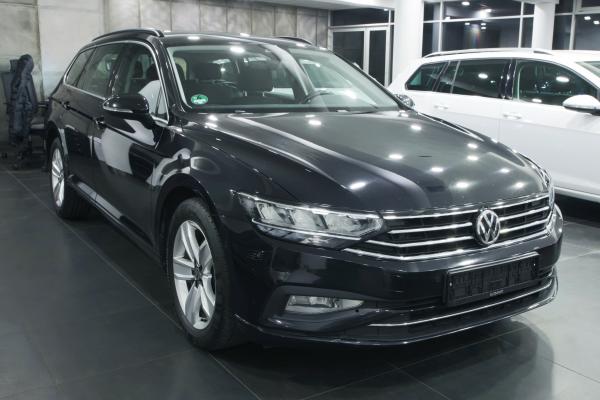 Volkswagen Passat B8 Variant Business 2.0 TDI 140kW DSG / Facelift 2020