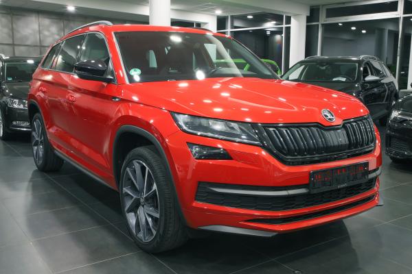 Škoda Kodiaq 4x4 2.0 TDI 140kW DSG Sportline / Webasto / ALU 20''