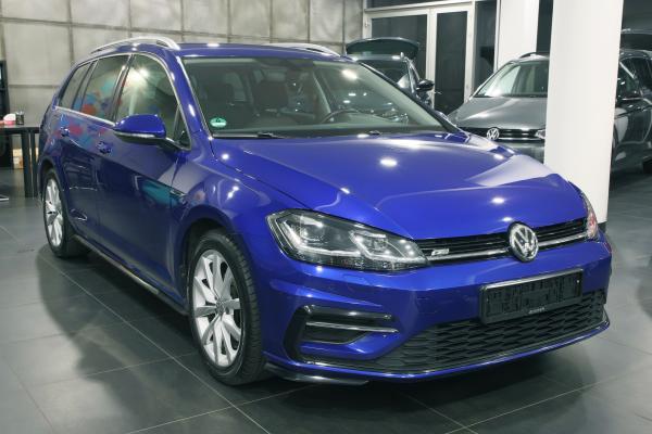 Volkswagen Golf Variant Highline 1.5 TSI 110kW DSG R-Line / ALU 17''+ ALU 16''