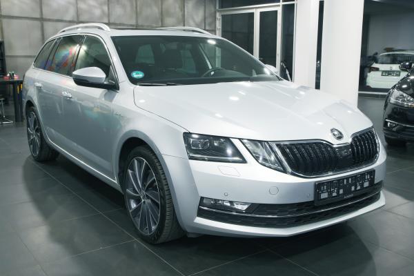 Škoda Octavia 3 Combi Laurin & Klement 2.0 TDI 110kW DSG / ALU 18'' / Facelift