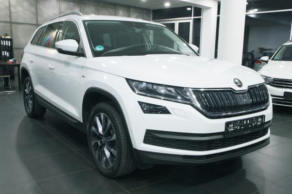 Škoda Kodiaq 4x4 2.0 TDI 140kW DSG / Webasto / Virtual Cockpit / ALU 19''+ ALU 18''