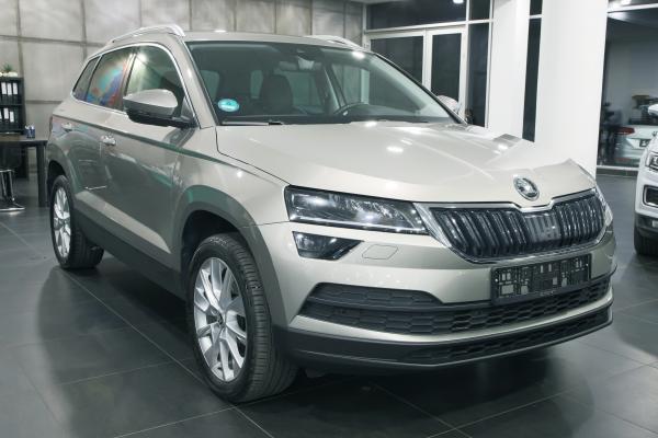 Škoda Karoq Style 2.0 TDI 4x4 110kW DSG / Webasto / ALU 18''