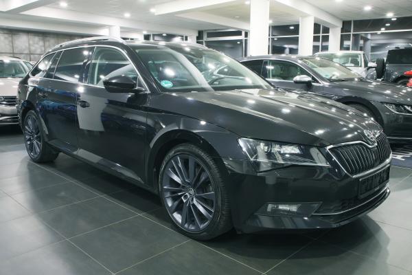 Škoda Superb 3 Combi Premium Edition 2.0 TDI 140kW DSG / ALU 19''