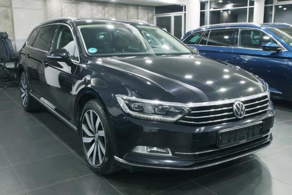 Volkswagen Passat B8 Variant Highline 2.0 TDI 140kW DSG / Webasto / ALU 18''