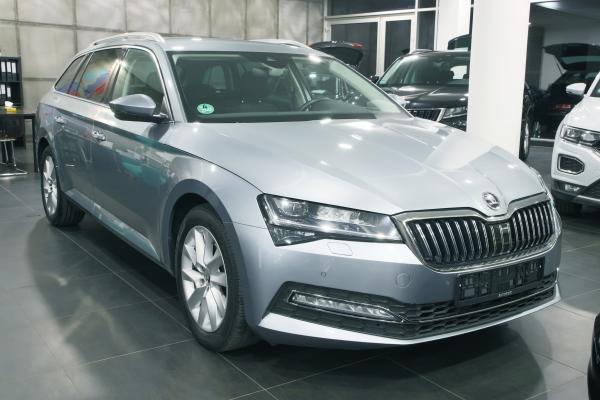 Škoda Superb 3 Combi Style 2.0 TDI 140kW DSG / Facelift 2020 / Webasto / Virtual Cockpit / ALU 17''