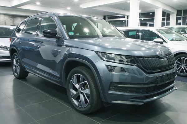 Škoda Kodiaq 2.0 TDI 140kW 4x4 DSG Sportline / ALU 19''+ ALU 17''
