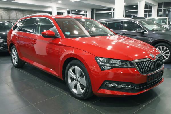 Škoda Superb 3 Combi Style 2.0 TDI 110kW DSG / Facelift 2020 / ALU 17"