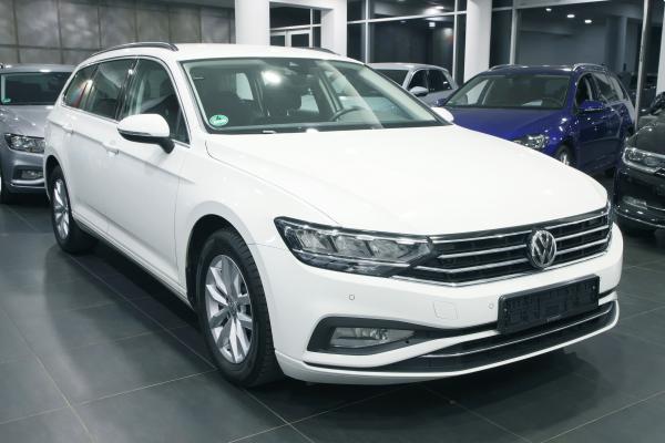 Volkswagen Passat B8 Variant Business 2.0 TDI 110kW DSG / Facelift 2020