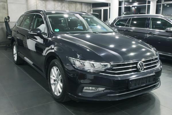 Volkswagen Passat B8 Variant Business 2.0 TDI 110kW DSG / Facelift 2020