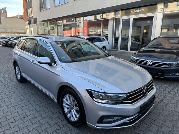Volkswagen Passat B8 Variant Business 2.0 TDI 110kW DSG / Facelift 2020 / 2x sada ALU 16''
