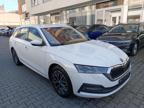 Škoda Octavia 4 Combi Style 4x4 2.0 TDI 110kW DSG / Matrix Led / Virtual Cockpit / ALU 17''+ ALU 16''