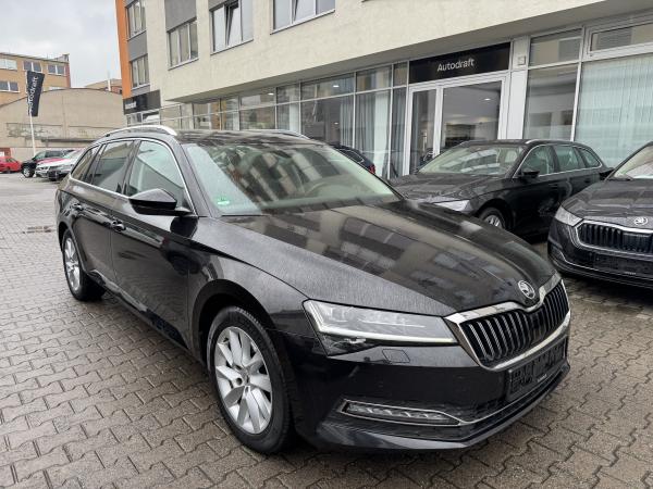 Škoda Superb 3 Combi Style 2.0 TDI 110kW DSG / Facelift / Matrix Led / 2x sada ALU 17''
