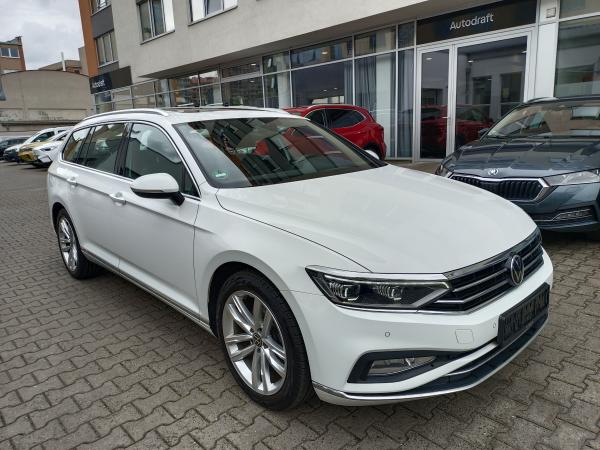 Volkswagen Passat B8 Variant Elegance 2.0 TDI 147kW DSG / Facelift / Matrix Led / Virtual Cockpit / 2x sada ALU 18''